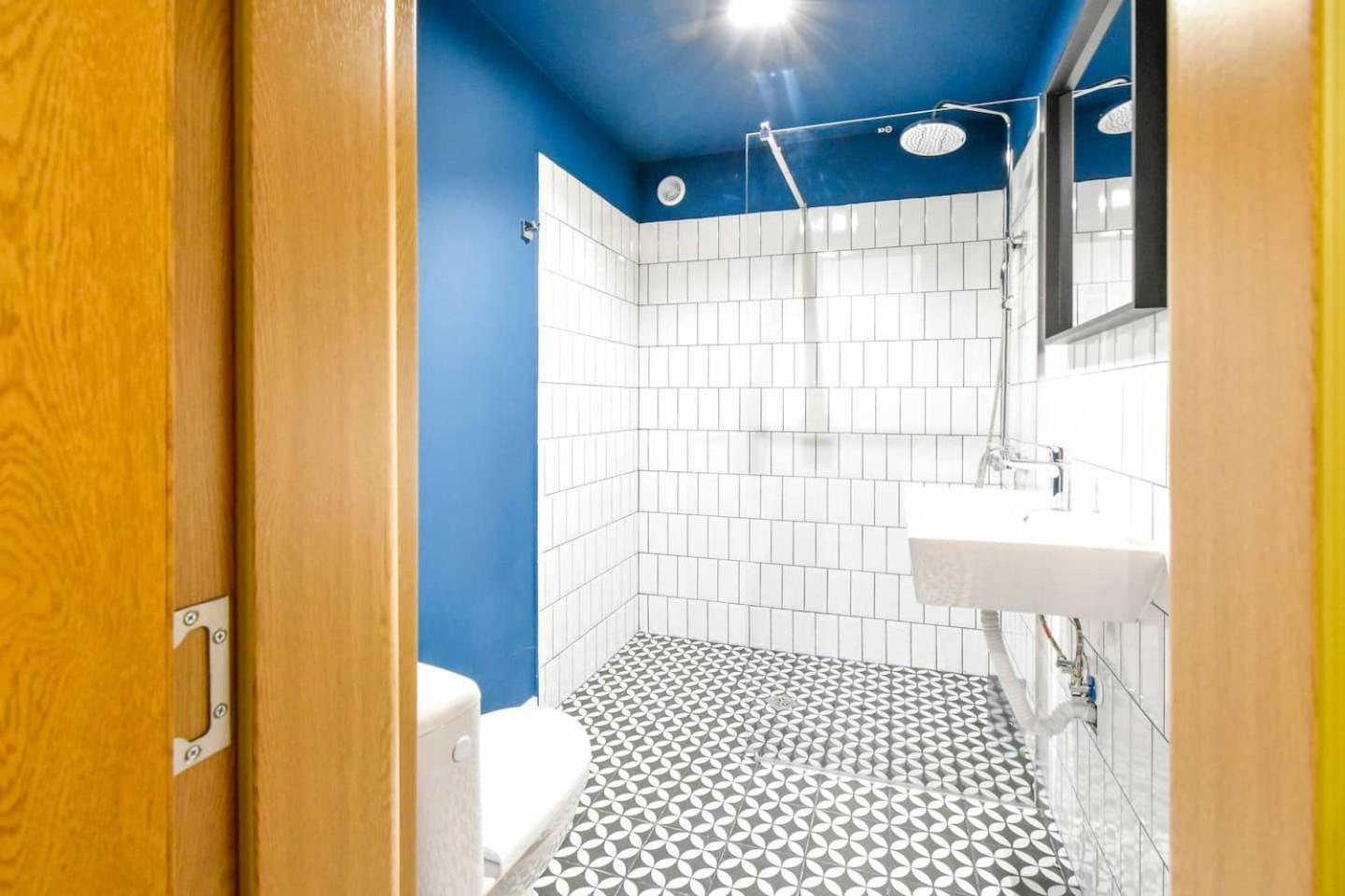 Super Fresh! 3Bdr Apartment In Sofia Center'S Artistic Area Kültér fotó