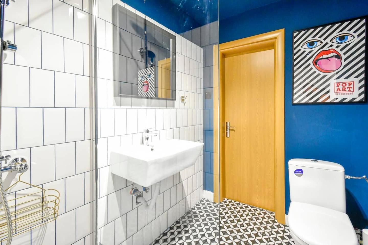 Super Fresh! 3Bdr Apartment In Sofia Center'S Artistic Area Kültér fotó
